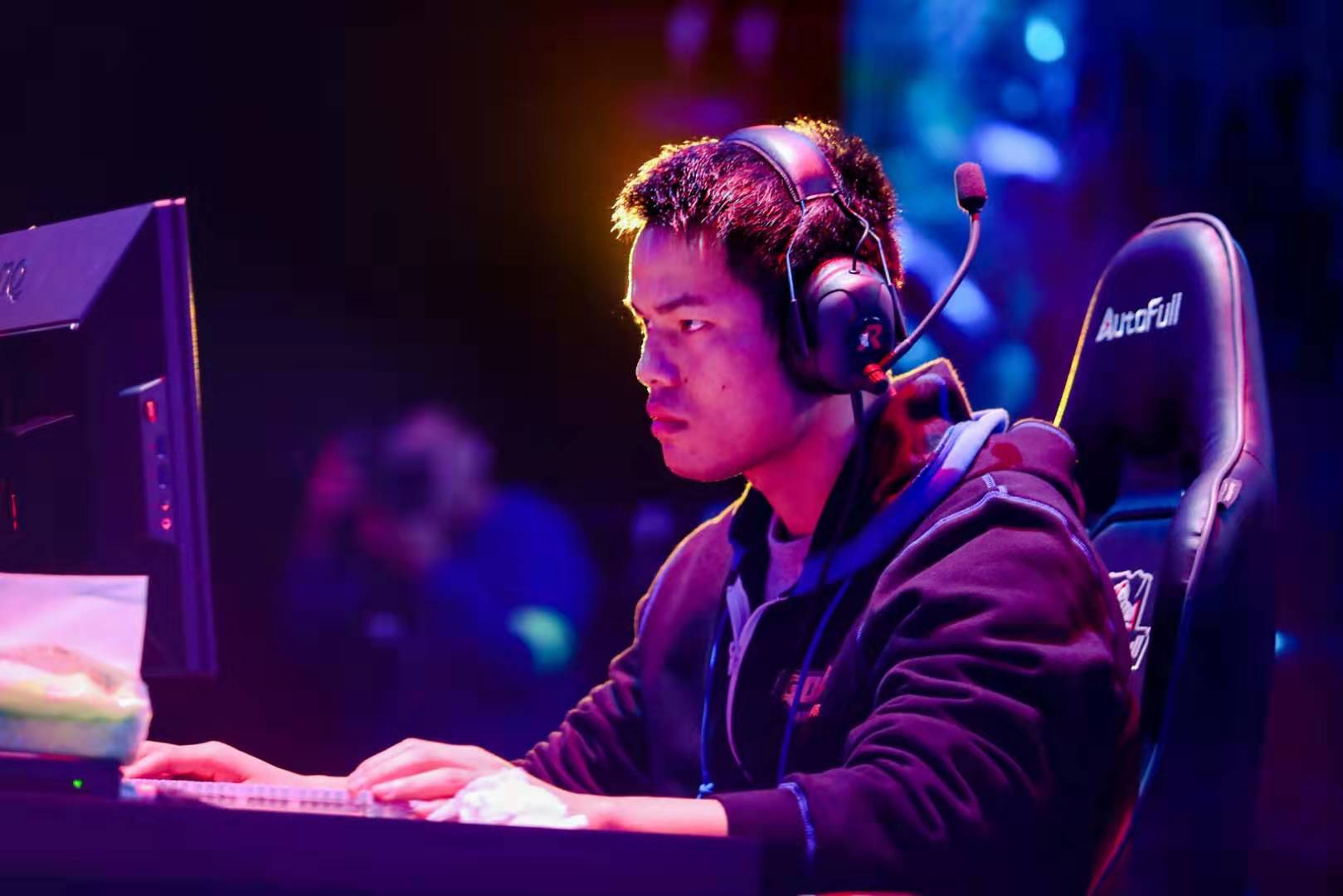 瞬间完成第 瞬间完成第